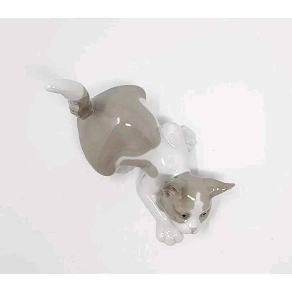 1981 Lladro Attentive Cat Kitty Porcelain Figurine Glossy Made in Spain 4